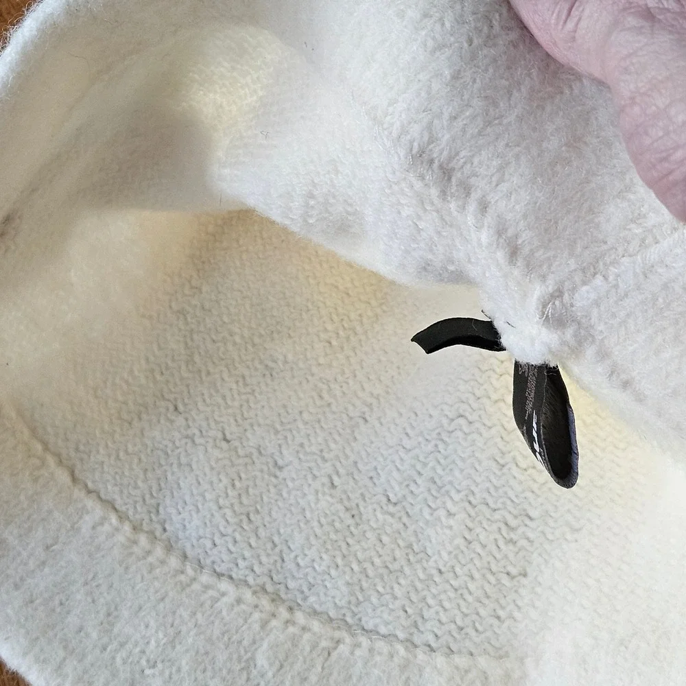 Barbour Cream Wool Felt‎ Bucket Hat with Flower Accent Made in Scotland Classic